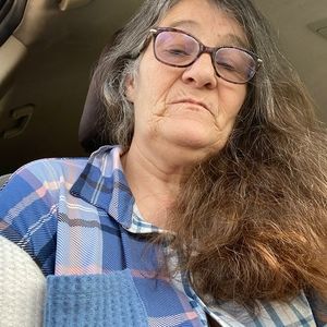 Meet your Posher, Gloria